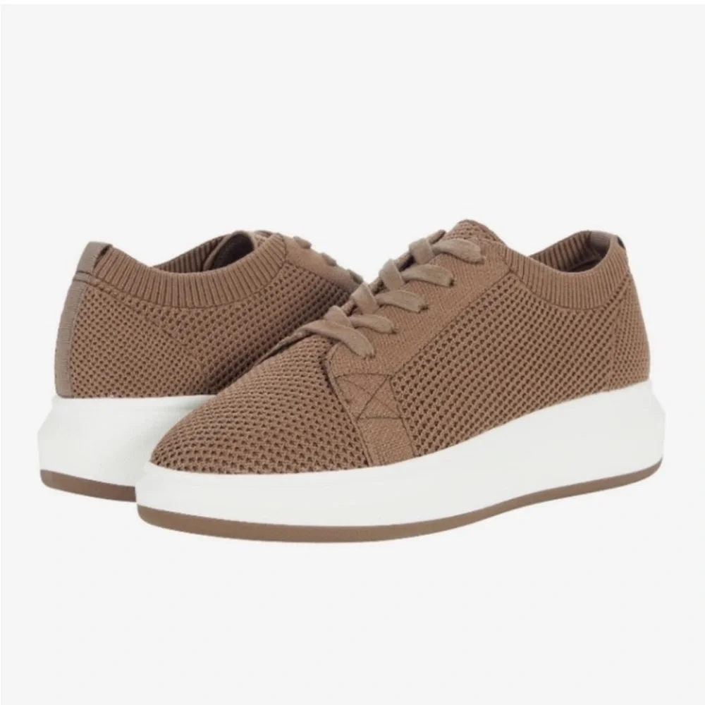 Blondo Dawson Waterproof Sneakers Taupe Tan Brown Lace Up Knit Stretch Platform